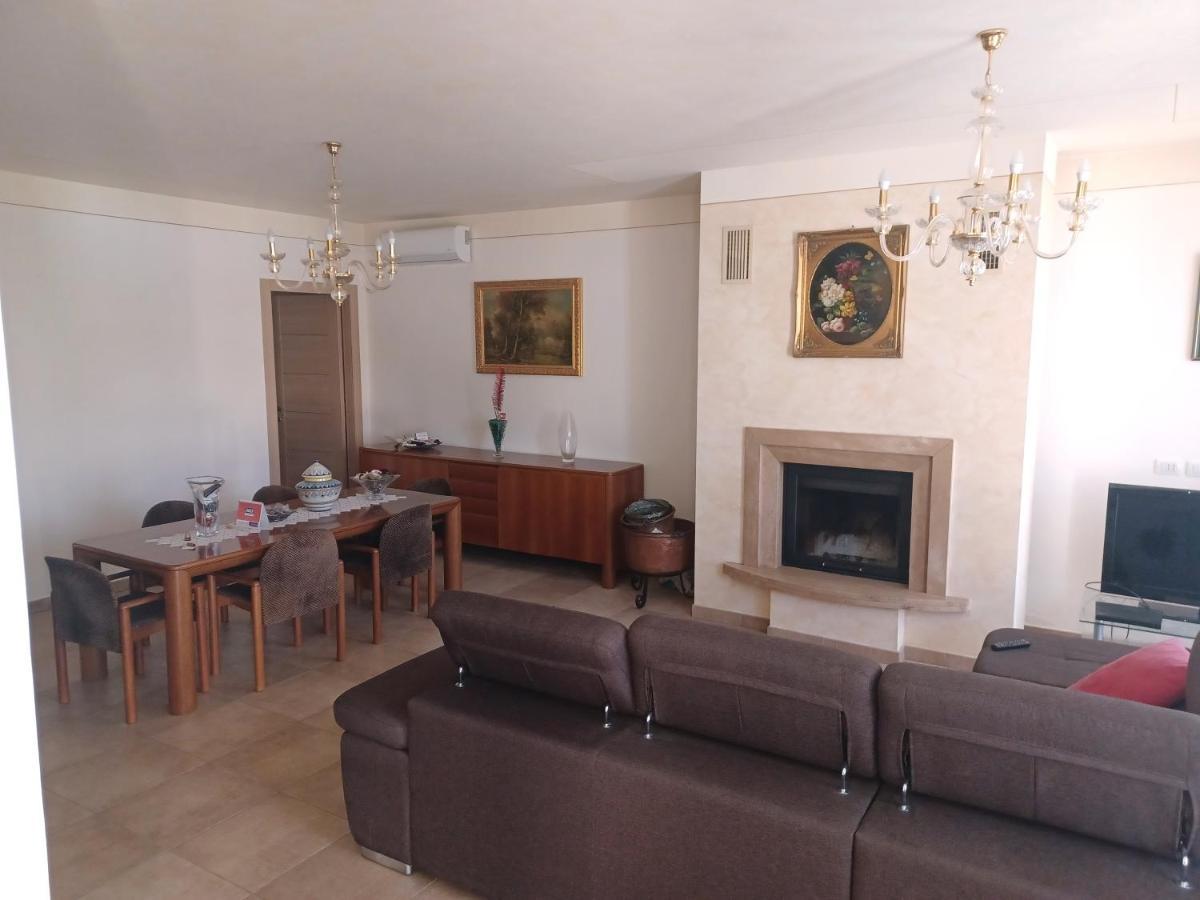 Casavacanze Mevania Villa Беваня Екстериор снимка